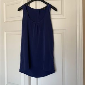 Racerback, round neck, navy shirt